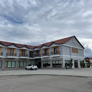 House Of Horses Shtepia E Kuajve 3*, Korce Albanië