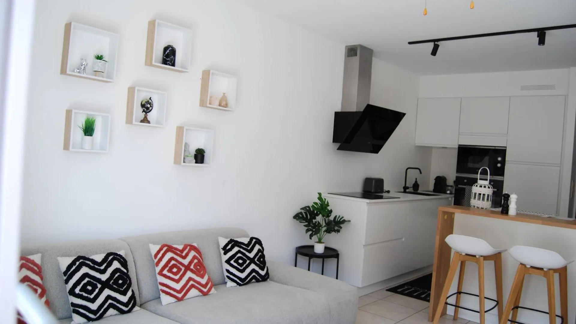 Zilt -Stijlvol Appartement In Residentie Zeezicht - Tot 4 Personen Ostende Belgique